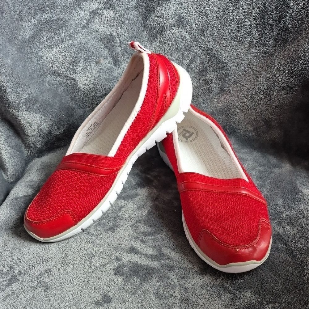 Propet Women's 7.5 Red and White Fabric Flats